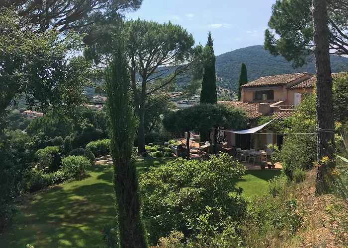 Villa La Tramontane, Propriété Avec Piscine, Proche
